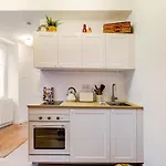 Centre - Sanctuaire Et Grotte 아파트